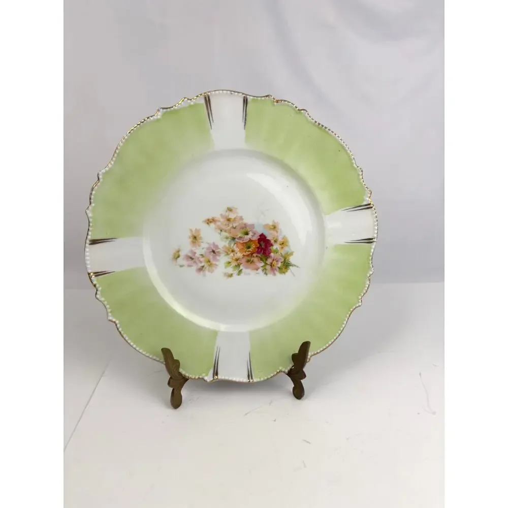 Antique Unmarked Hand Painted Porcelain Plate‎ Green White Floral Gold Trim